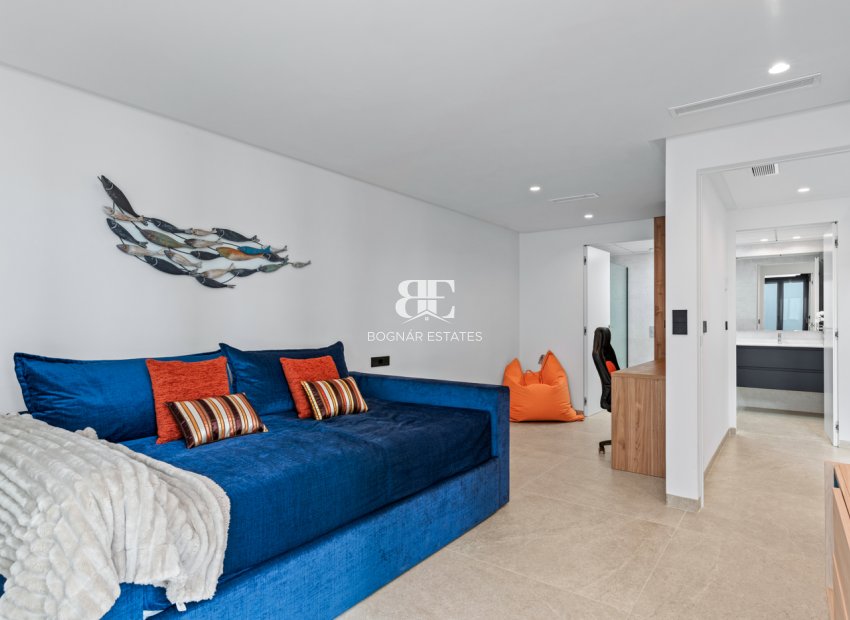 Herverkoop - Villa -
El Campello - El Amerador