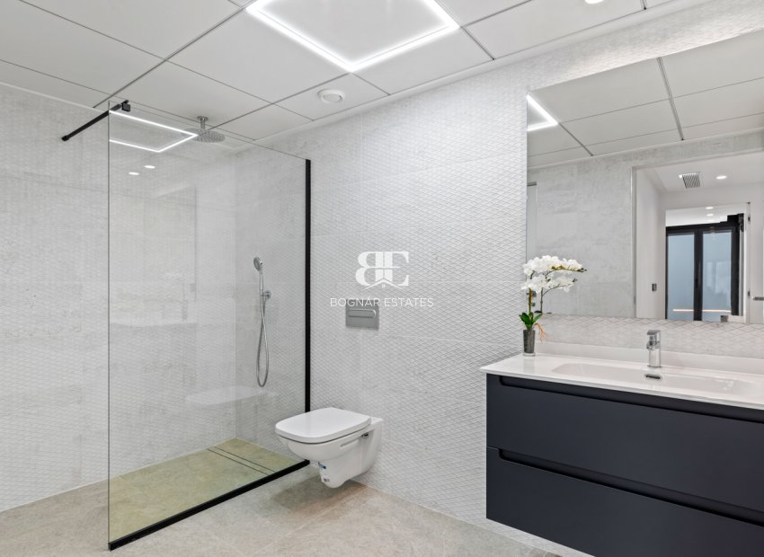 Herverkoop - Villa -
El Campello - El Amerador