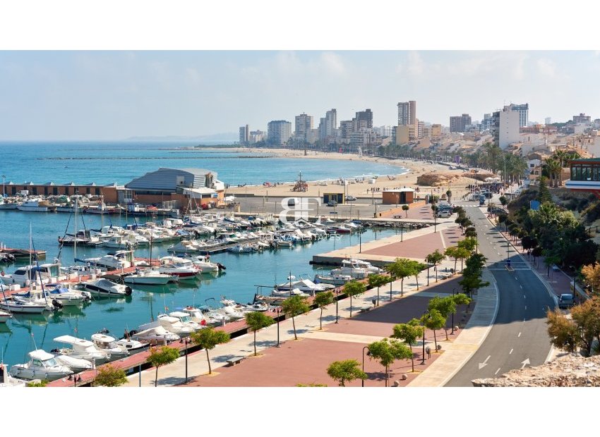 Herverkoop - Villa -
El Campello