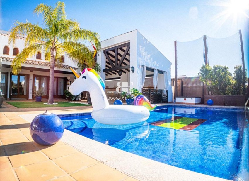 Herverkoop - Villa -
El Valle Golf Resort