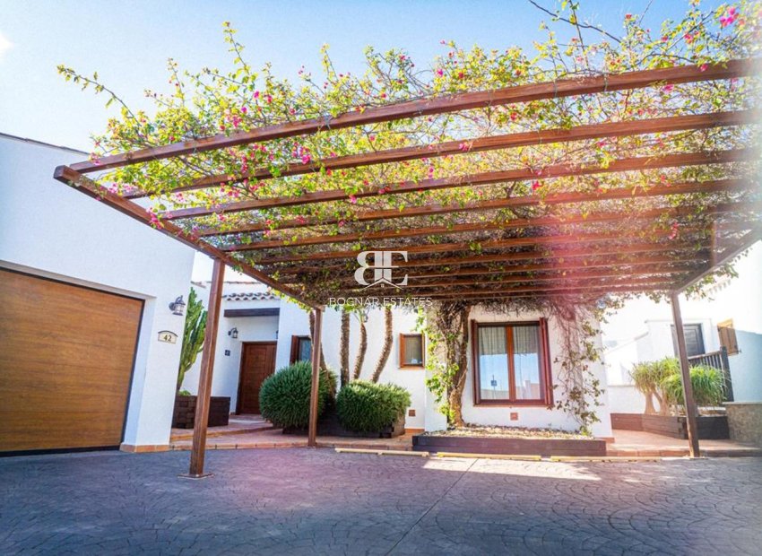 Herverkoop - Villa -
El Valle Golf Resort