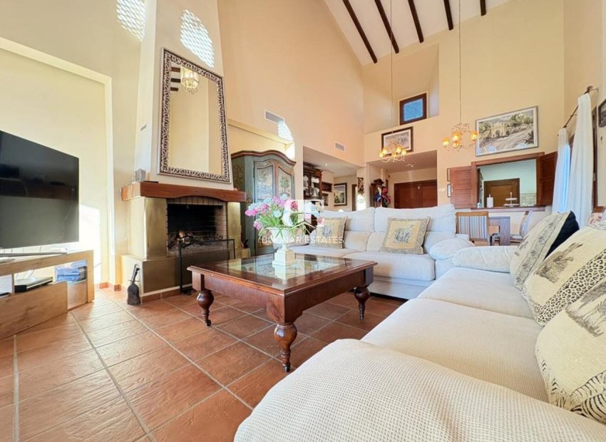 Herverkoop - Villa -
El Valle Golf Resort