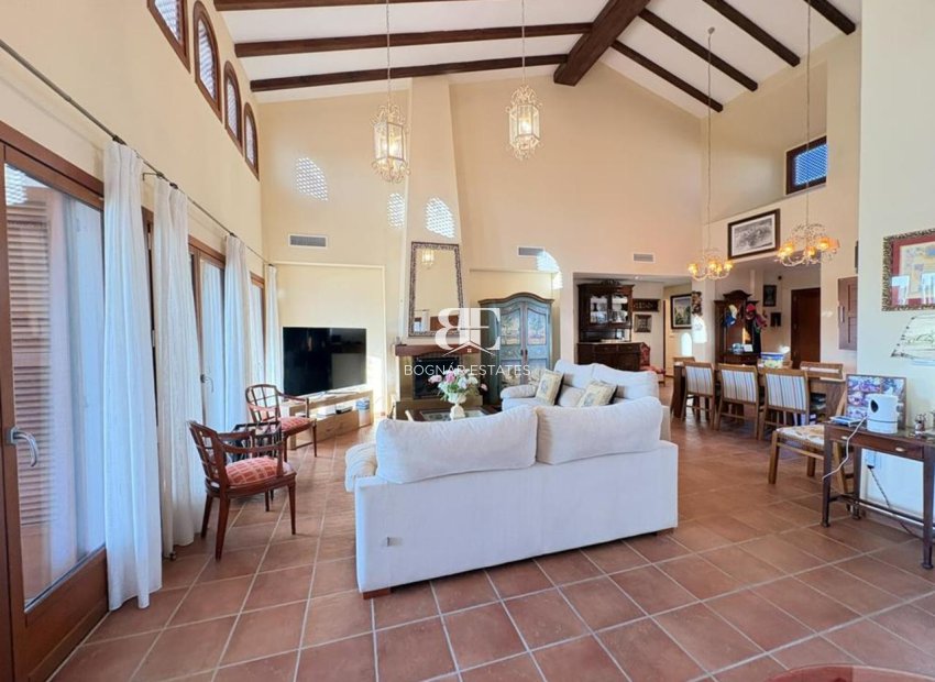 Herverkoop - Villa -
El Valle Golf Resort