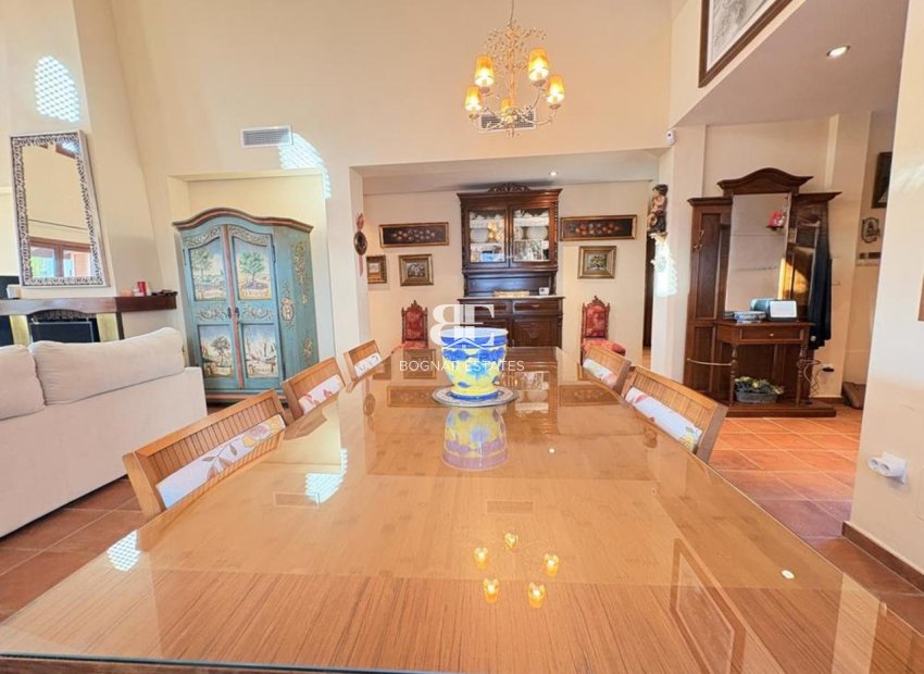 Herverkoop - Villa -
El Valle Golf Resort