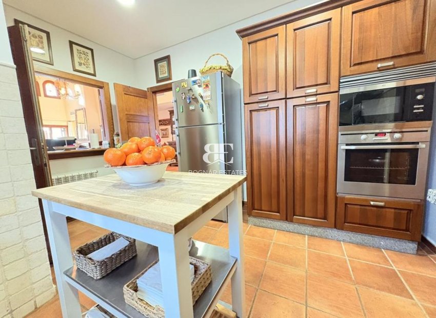 Herverkoop - Villa -
El Valle Golf Resort