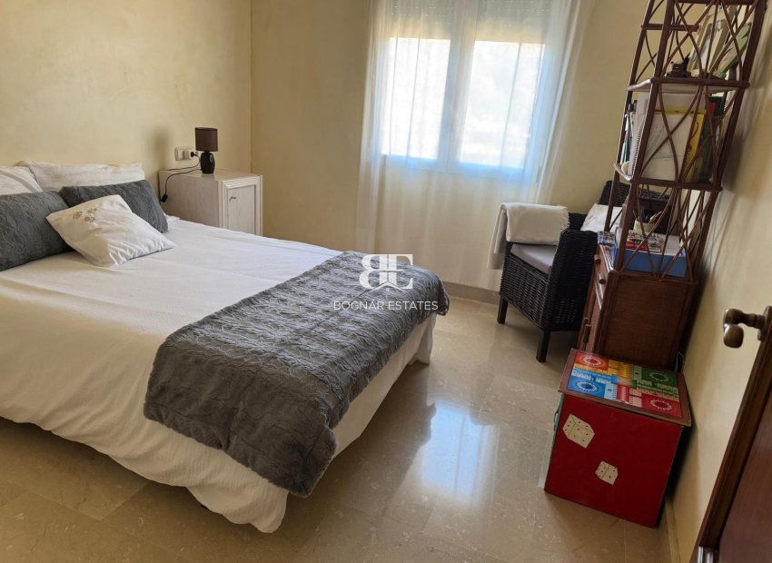 Herverkoop - Villa -
Elche - La Marina