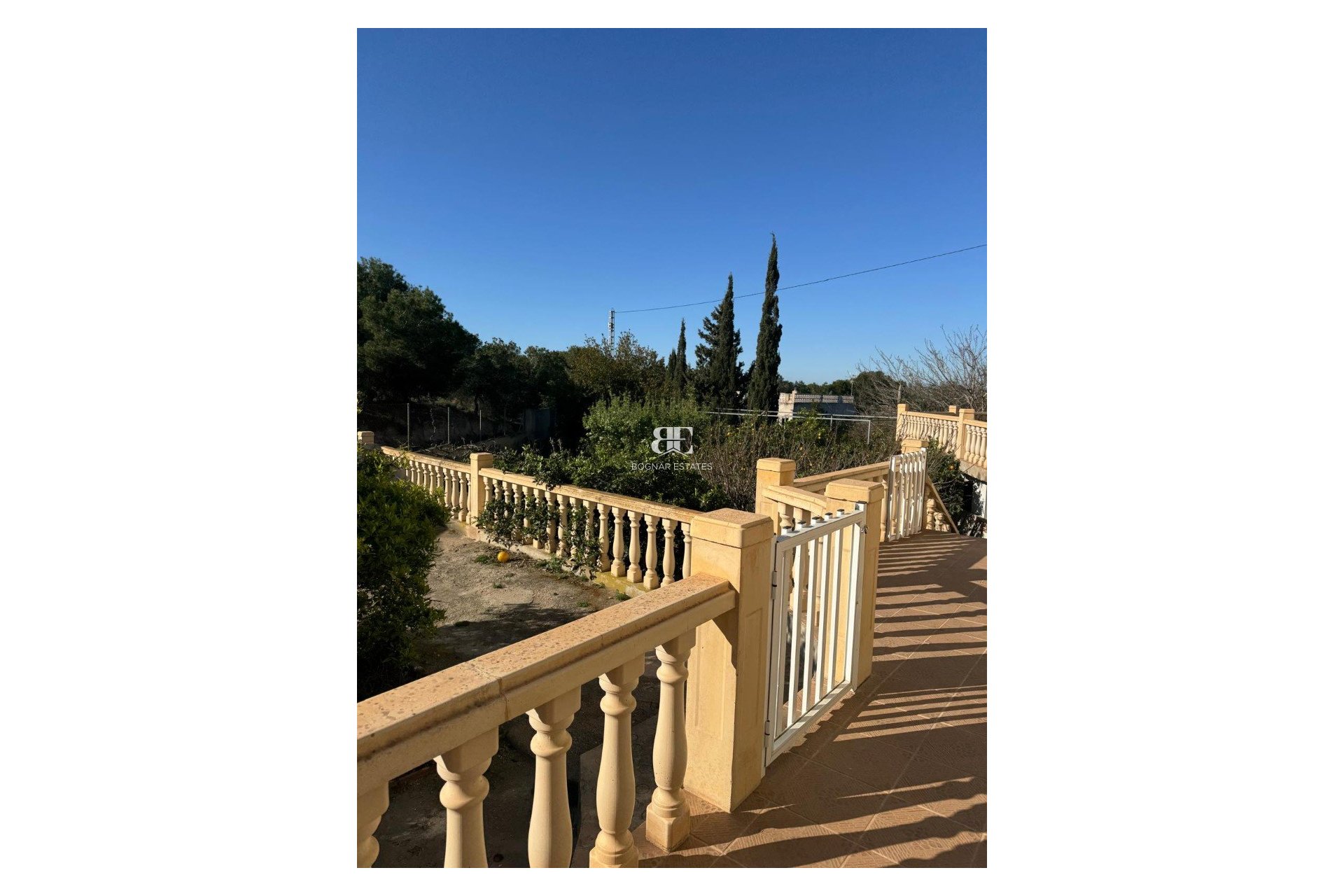 Herverkoop - Villa -
Elche - La Marina