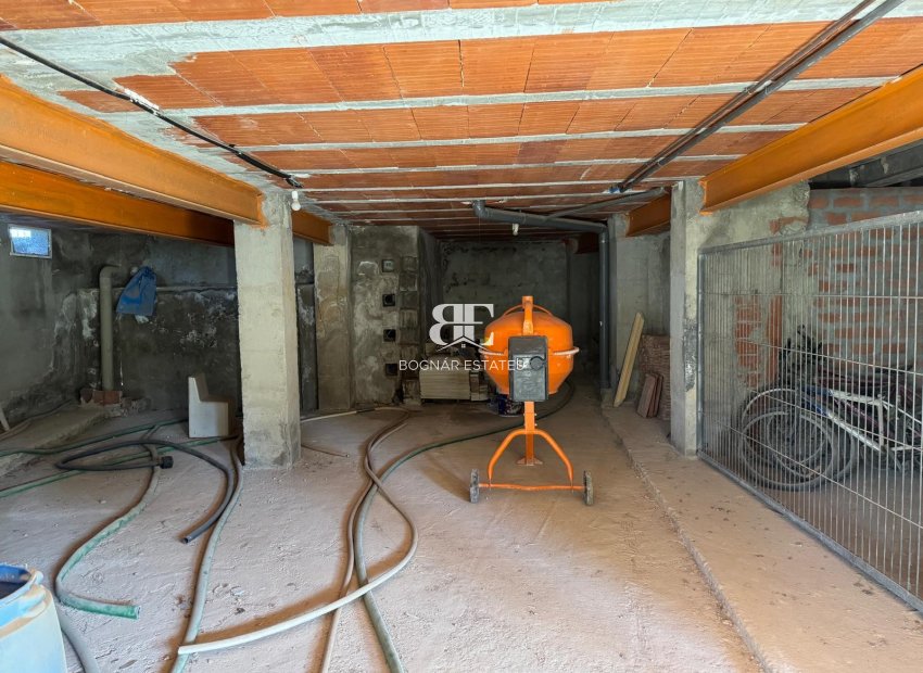 Herverkoop - Villa -
Elche - La Marina