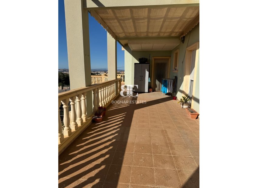 Herverkoop - Villa -
Elche - La Marina