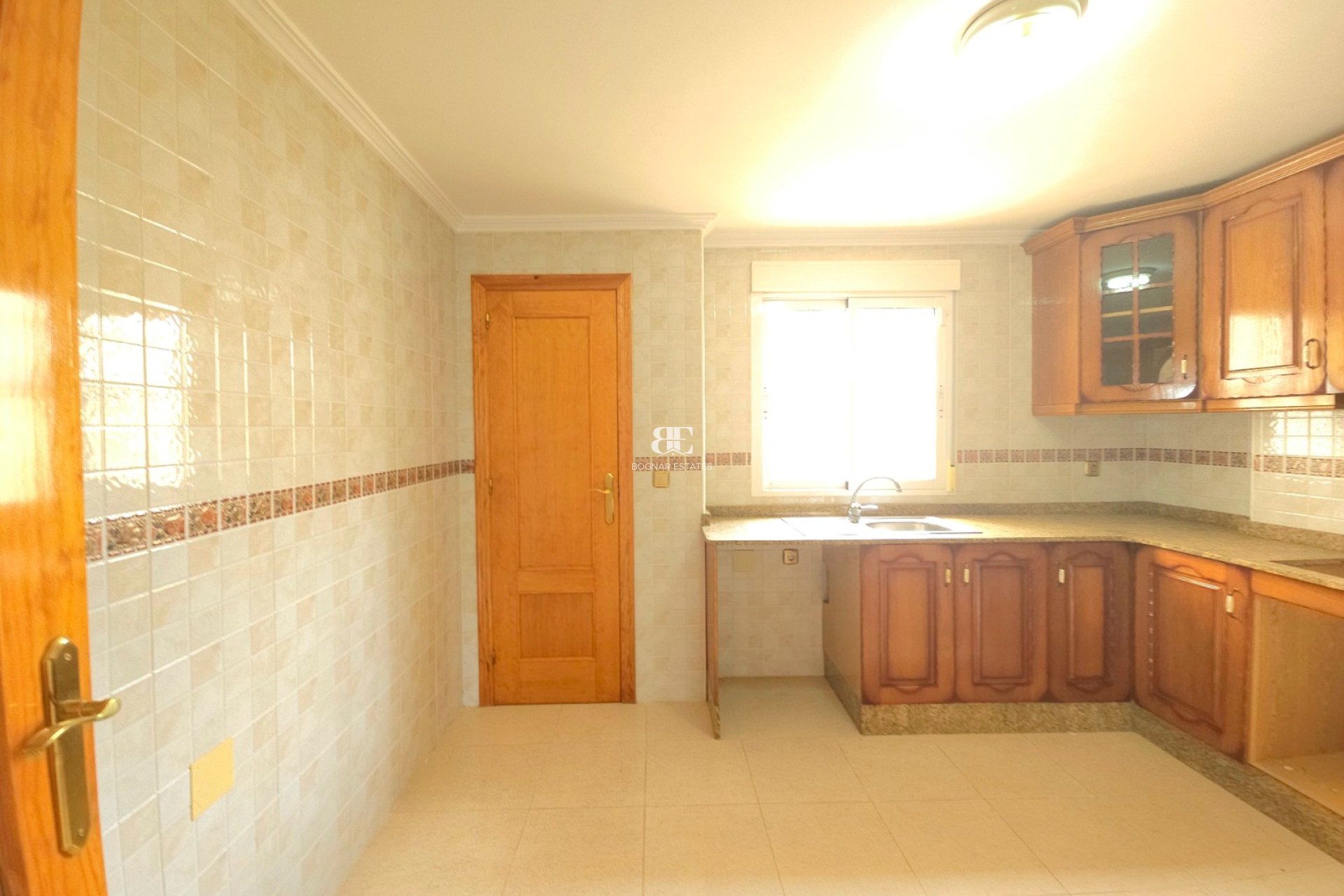 Herverkoop - Villa -
Elche - La Marina