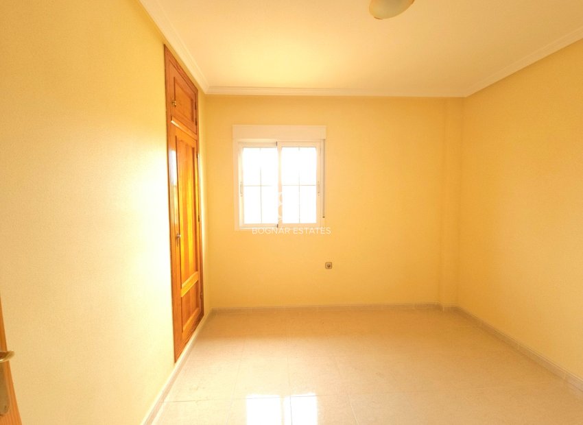 Herverkoop - Villa -
Elche - La Marina