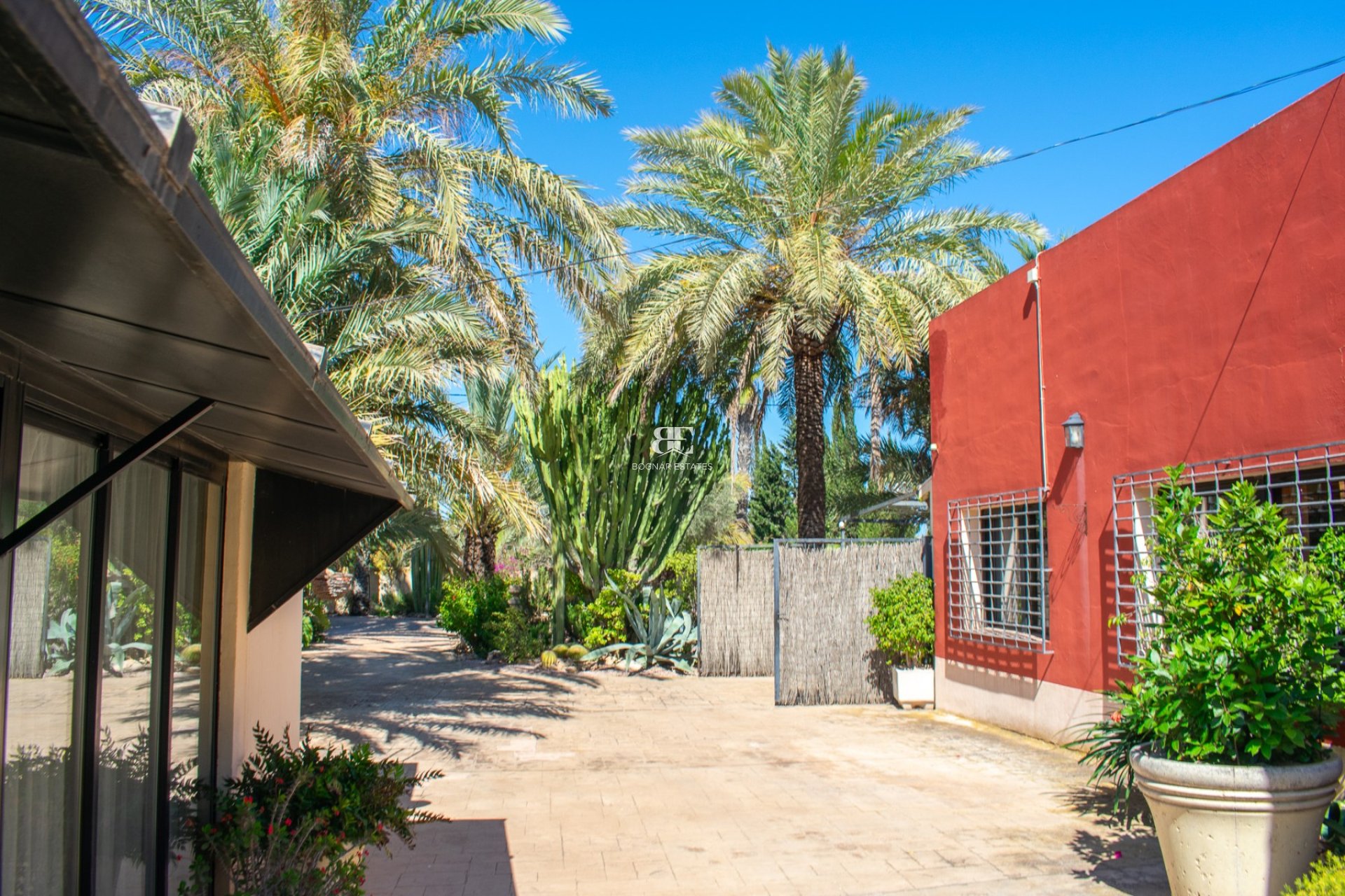 Herverkoop - Villa -
Elche - La Marina