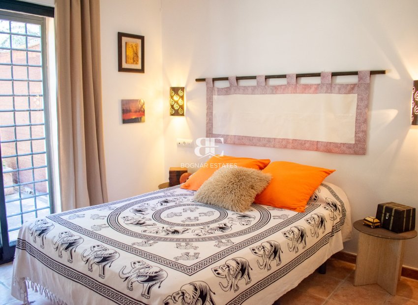 Herverkoop - Villa -
Elche - La Marina