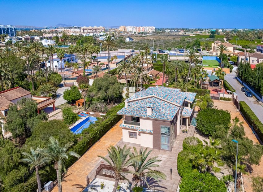 Herverkoop - Villa -
Elche