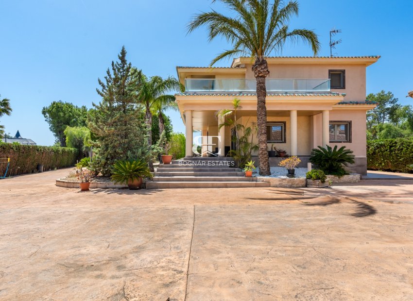 Herverkoop - Villa -
Elche
