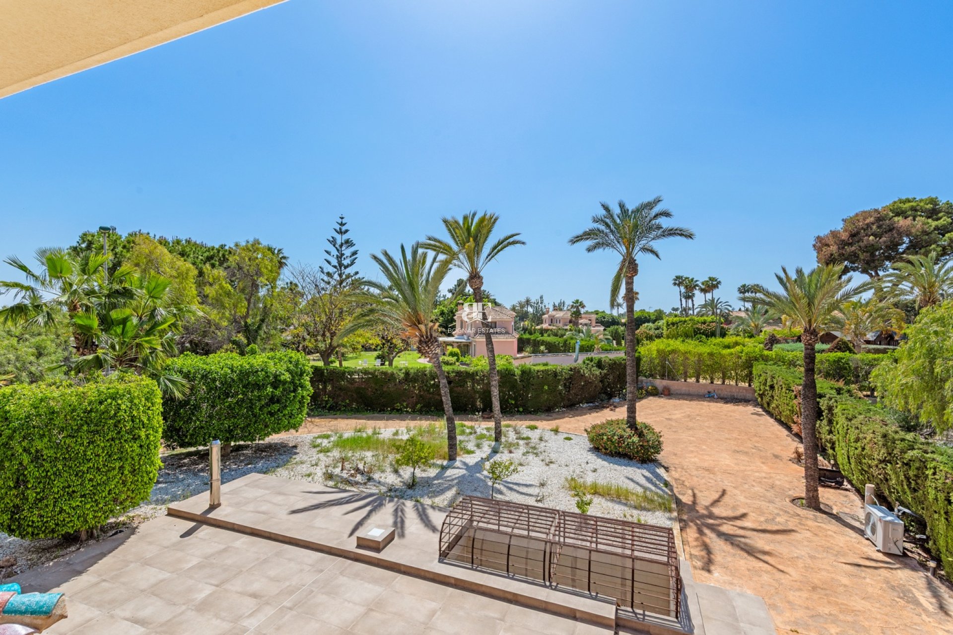 Herverkoop - Villa -
Elche