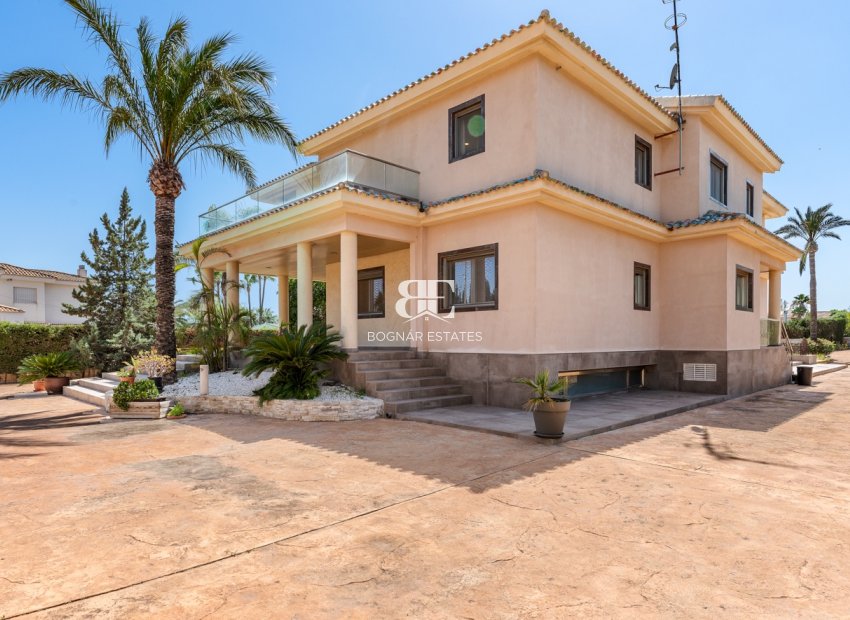 Herverkoop - Villa -
Elche