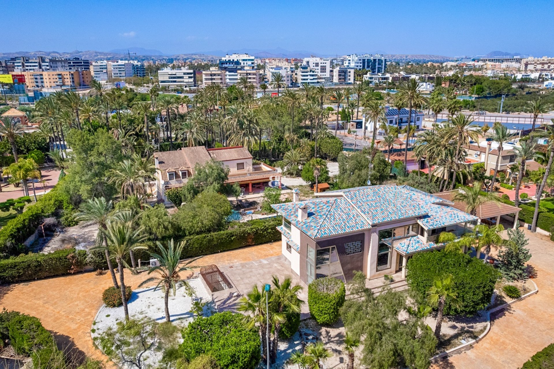 Herverkoop - Villa -
Elche