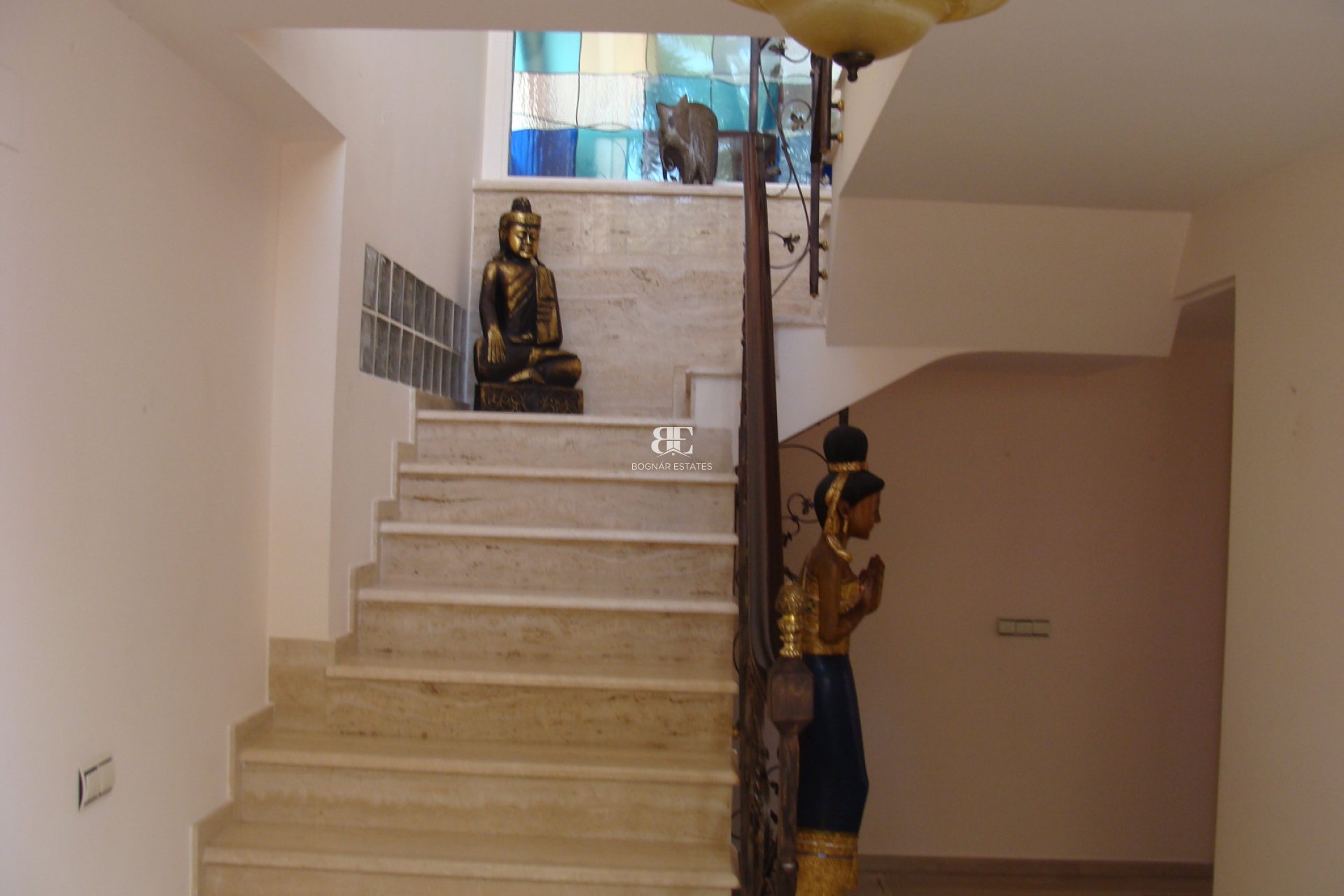 Herverkoop - Villa -
Elche