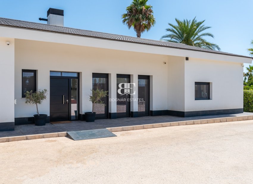 Herverkoop - Villa -
Elche