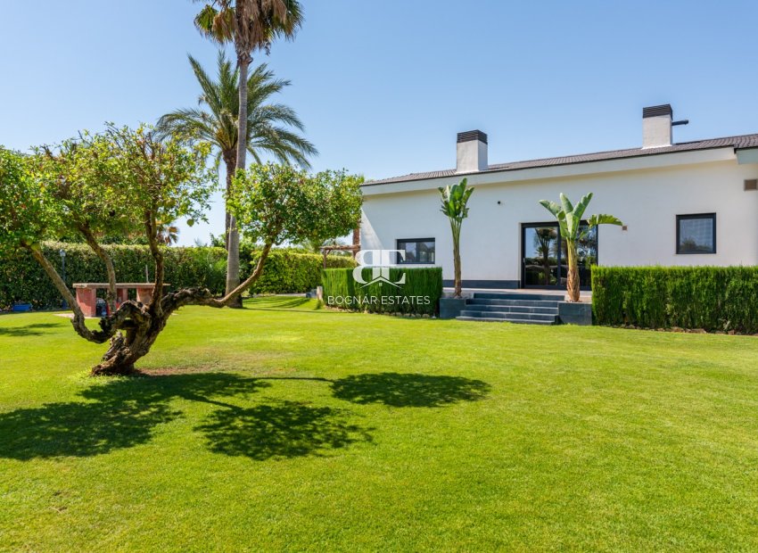 Herverkoop - Villa -
Elche