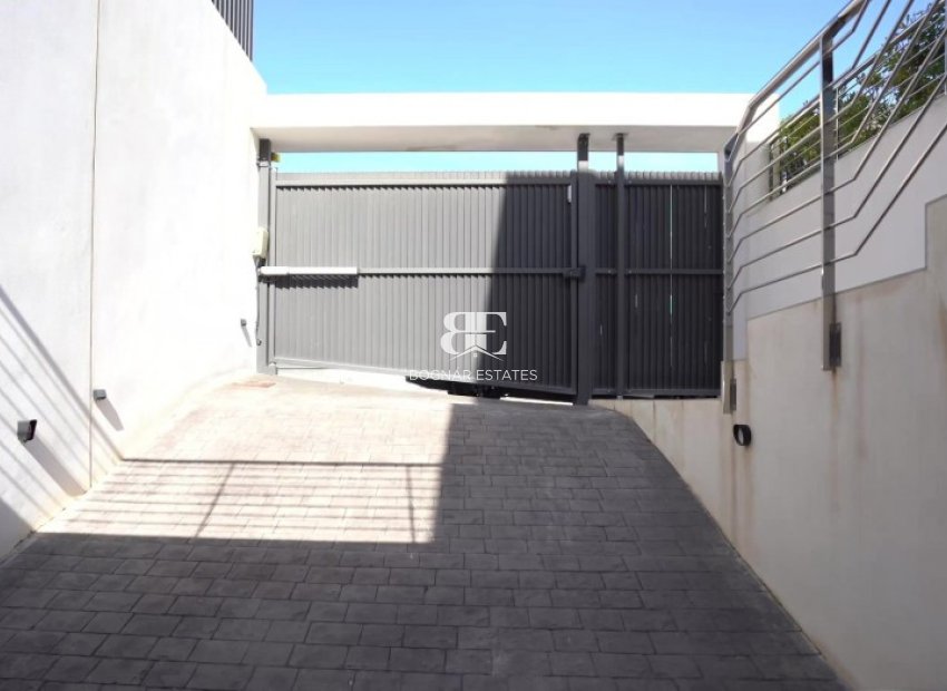 Herverkoop - Villa -
Finestrat - Golf Bahía