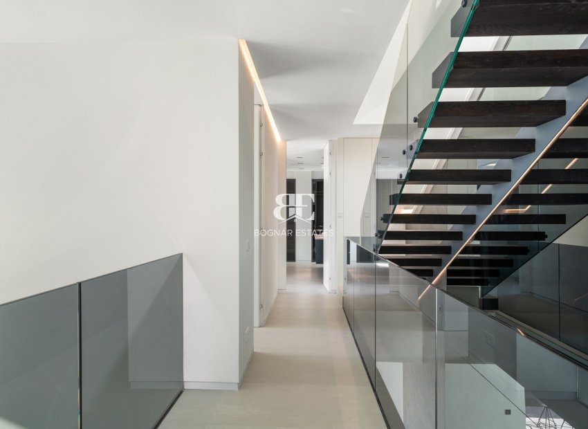 Herverkoop - Villa -
Finestrat