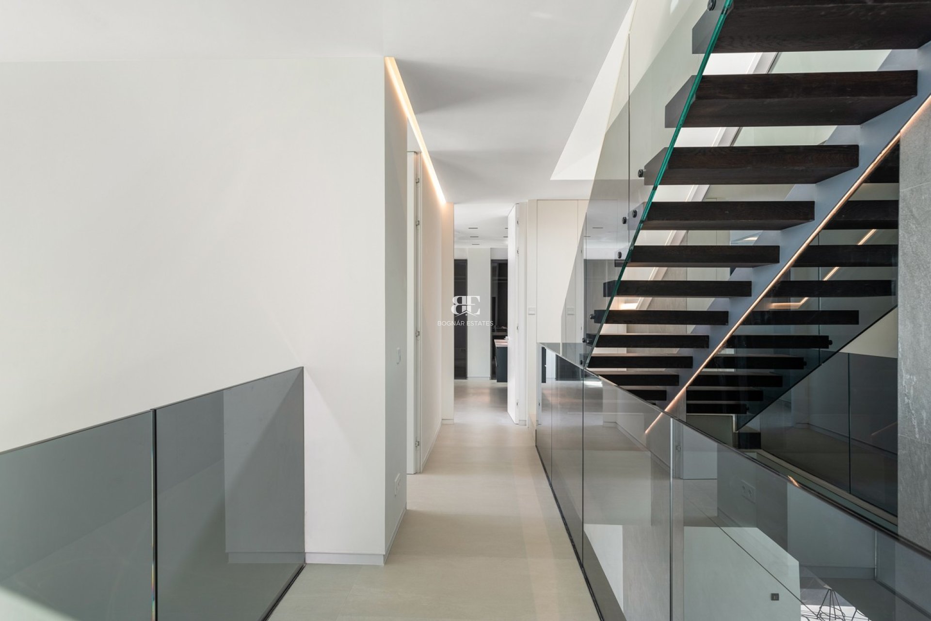 Herverkoop - Villa -
Finestrat