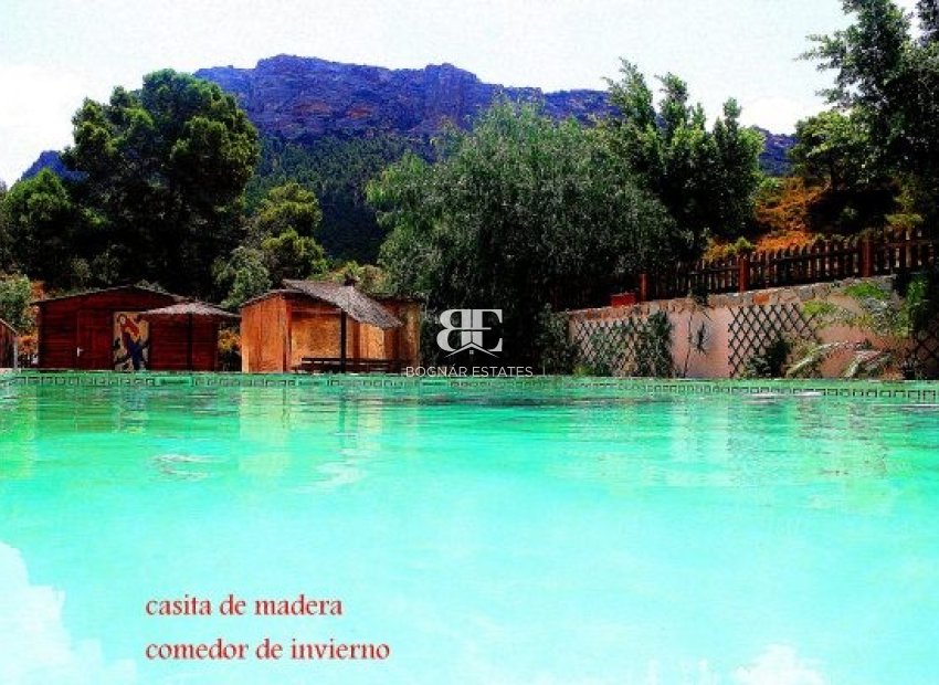 Herverkoop - Villa -
Gea Truyols - Gea y Trujols