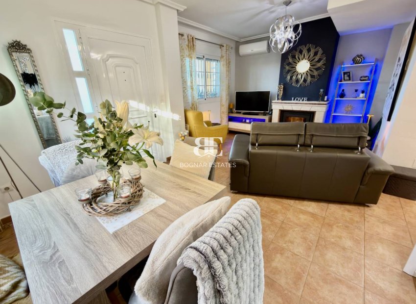 Herverkoop - Villa -
Guardamar del Segura - El Raso