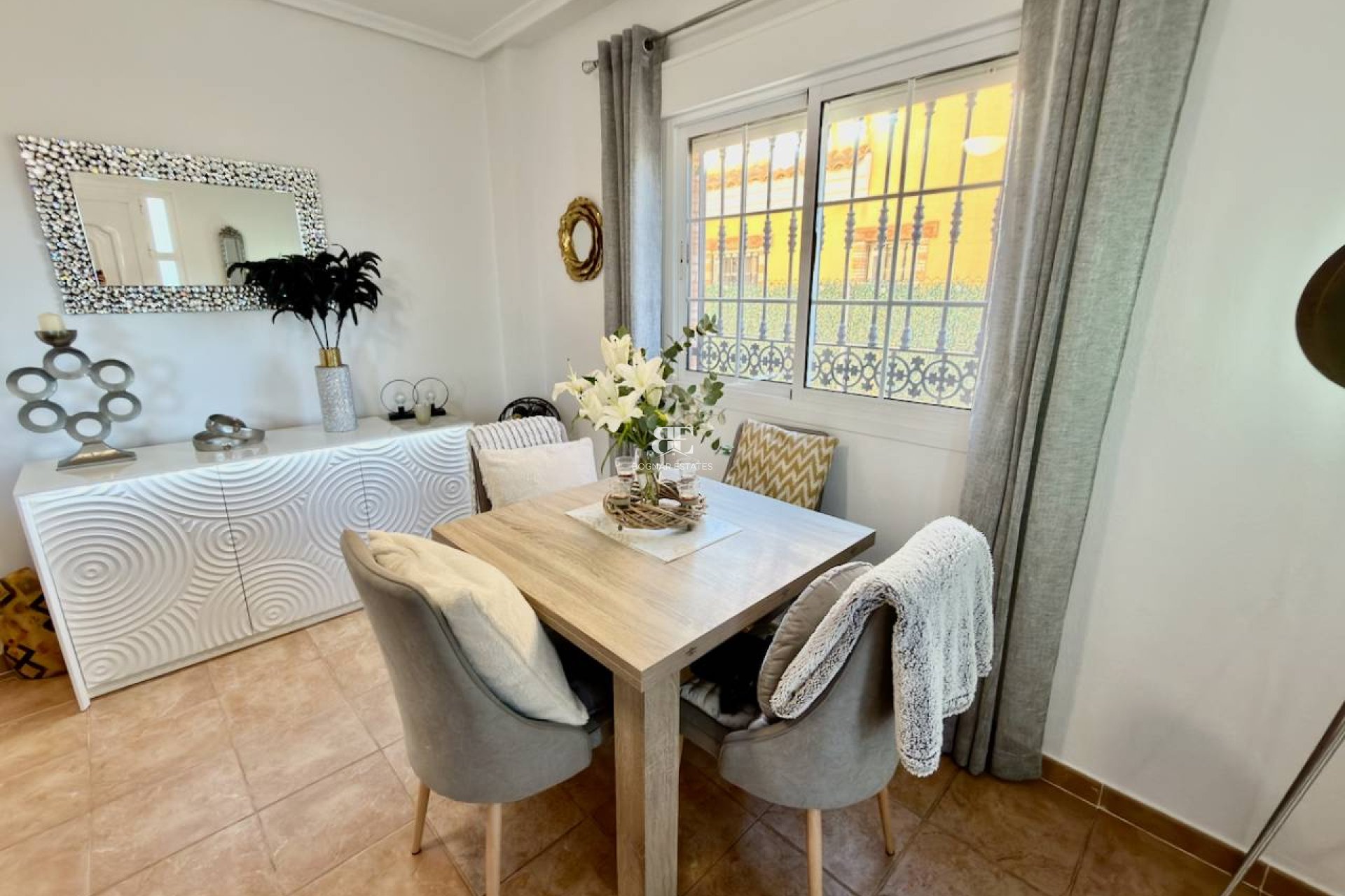 Herverkoop - Villa -
Guardamar del Segura - El Raso