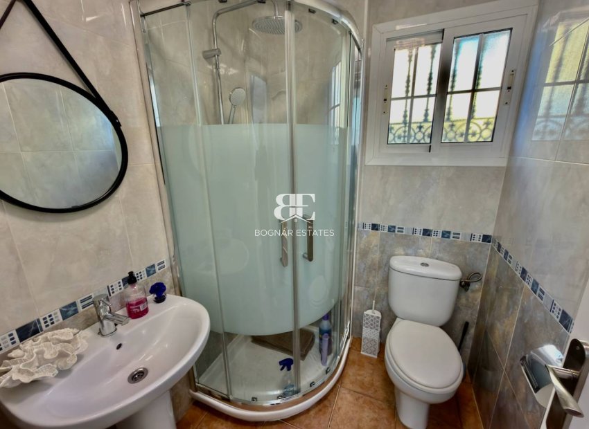 Herverkoop - Villa -
Guardamar del Segura - El Raso