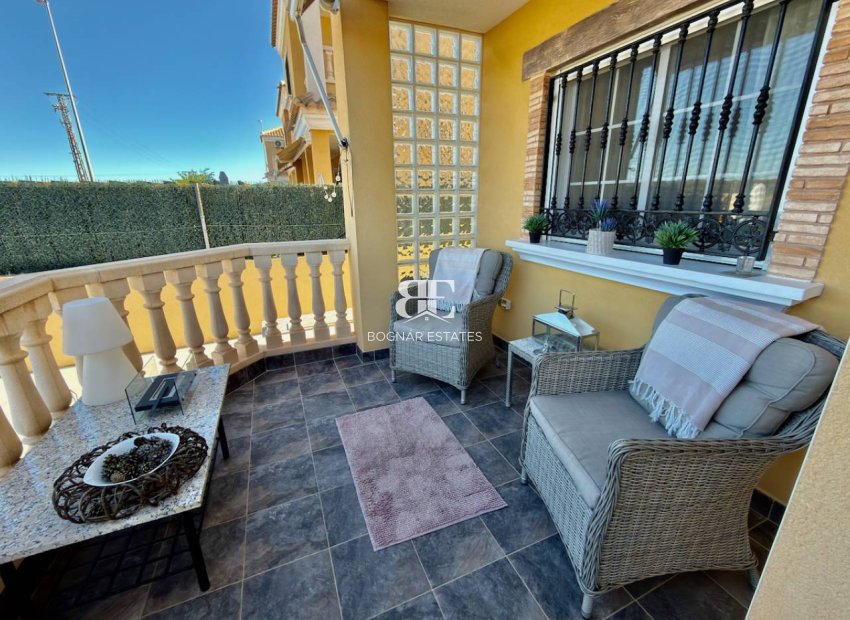 Herverkoop - Villa -
Guardamar del Segura - El Raso