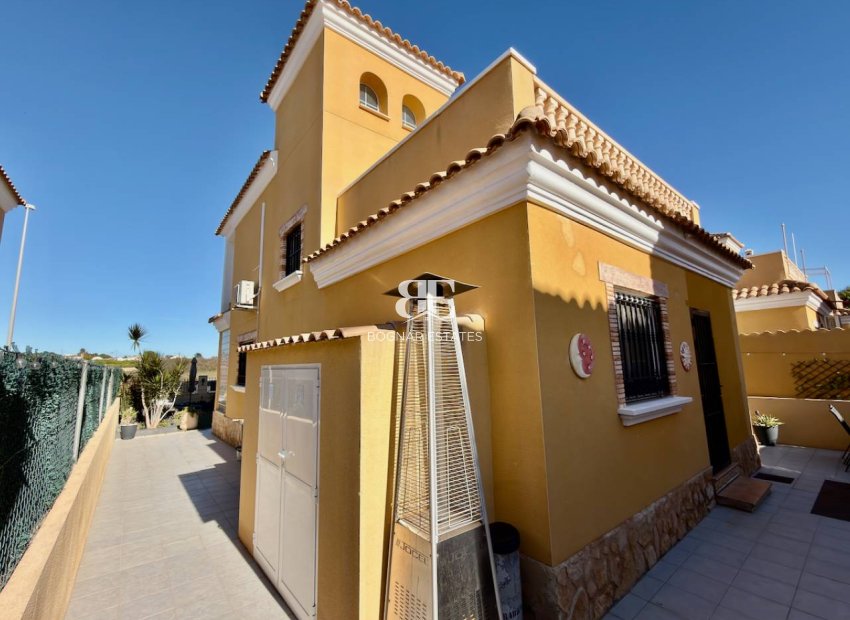 Herverkoop - Villa -
Guardamar del Segura - El Raso