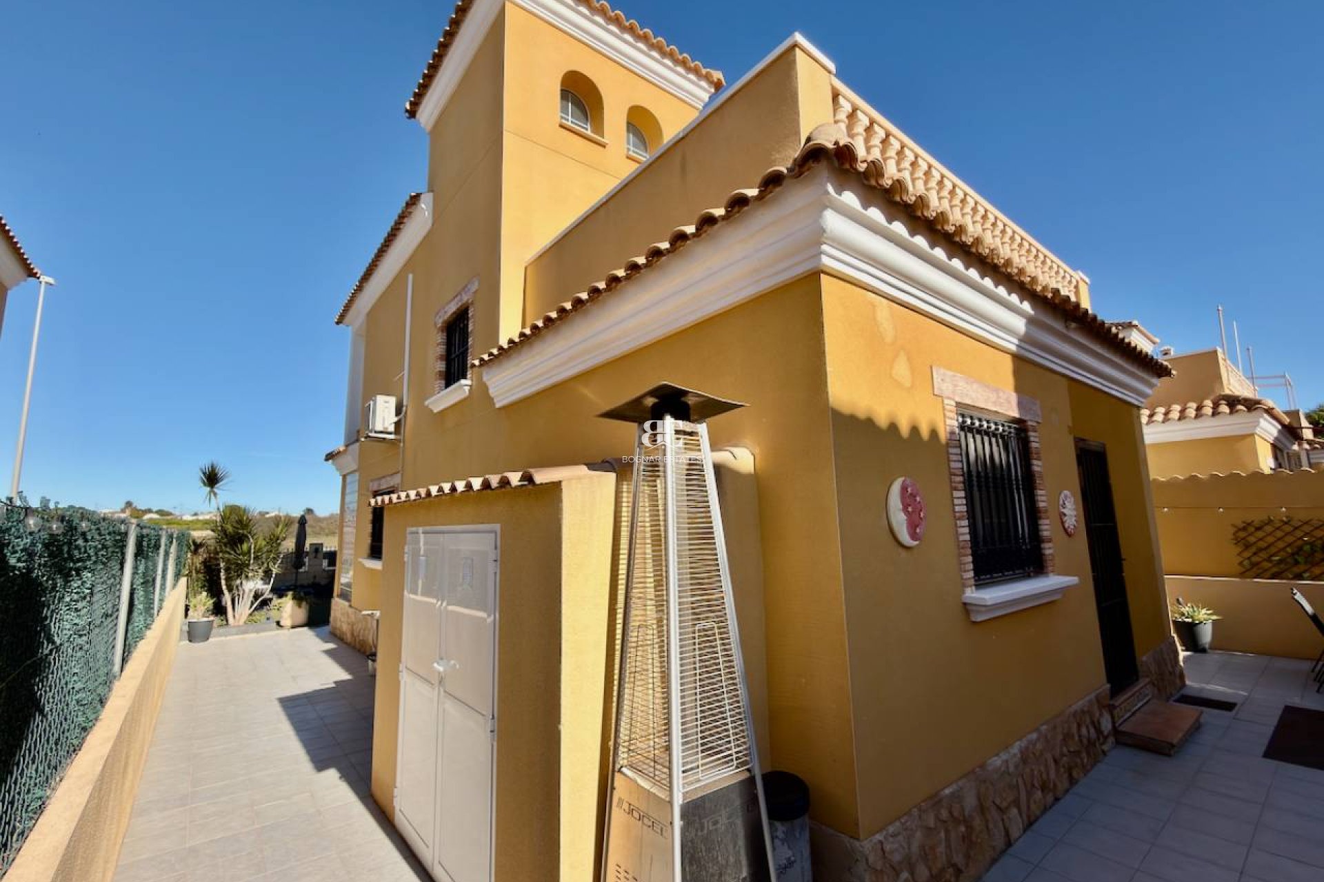 Herverkoop - Villa -
Guardamar del Segura - El Raso