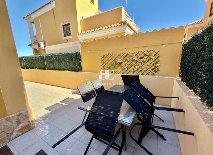 Herverkoop - Villa -
Guardamar del Segura - El Raso