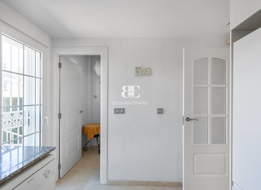 Herverkoop - Villa -
Guardamar del Segura - El Raso