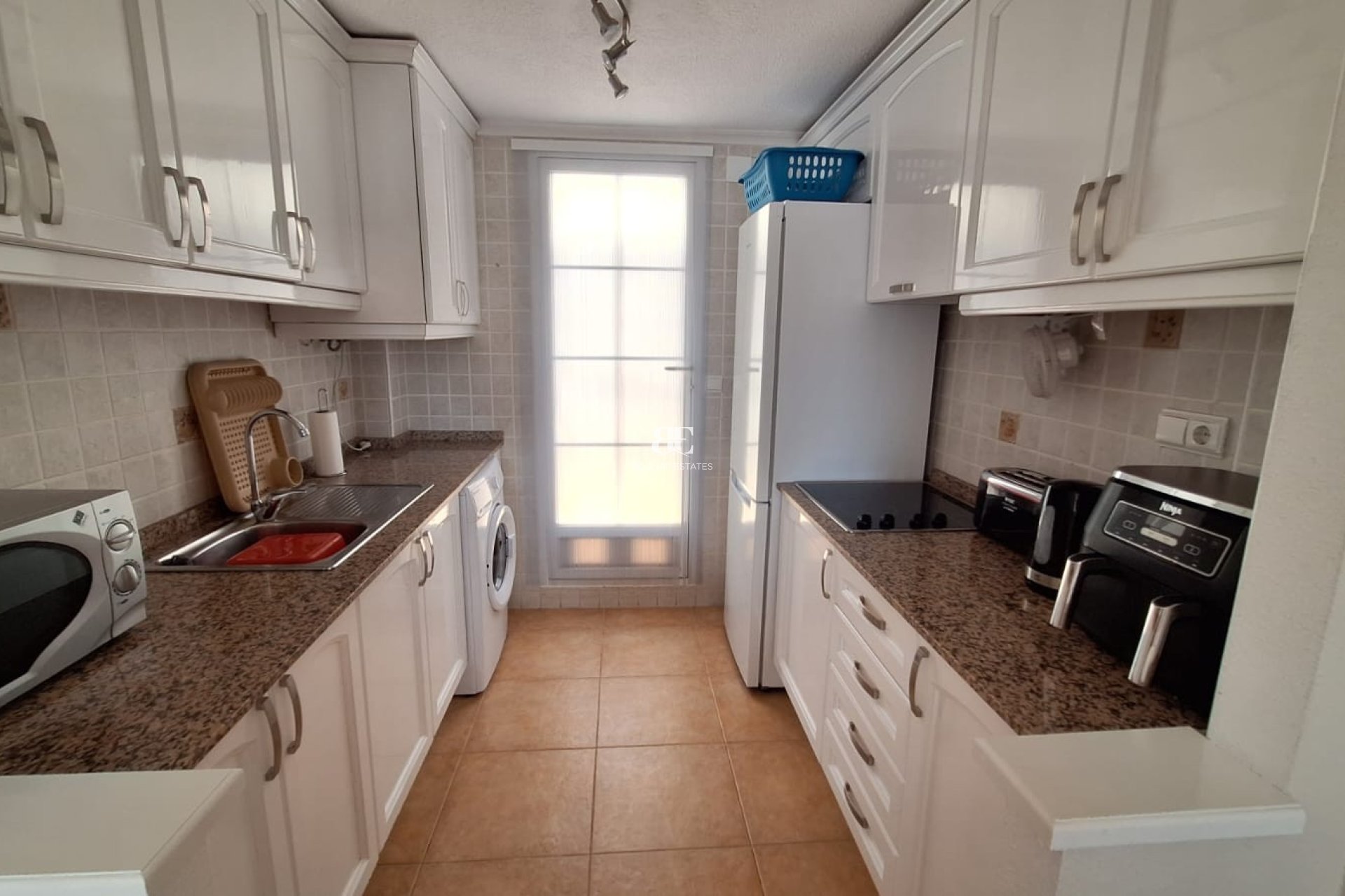 Herverkoop - Villa -
Guardamar del Segura - El Raso
