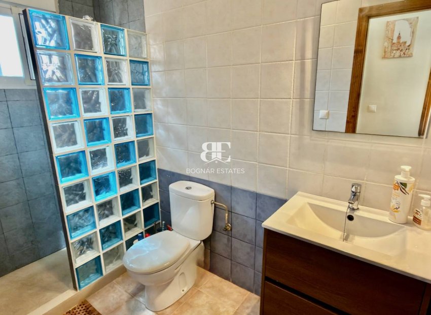 Herverkoop - Villa -
Guardamar del Segura