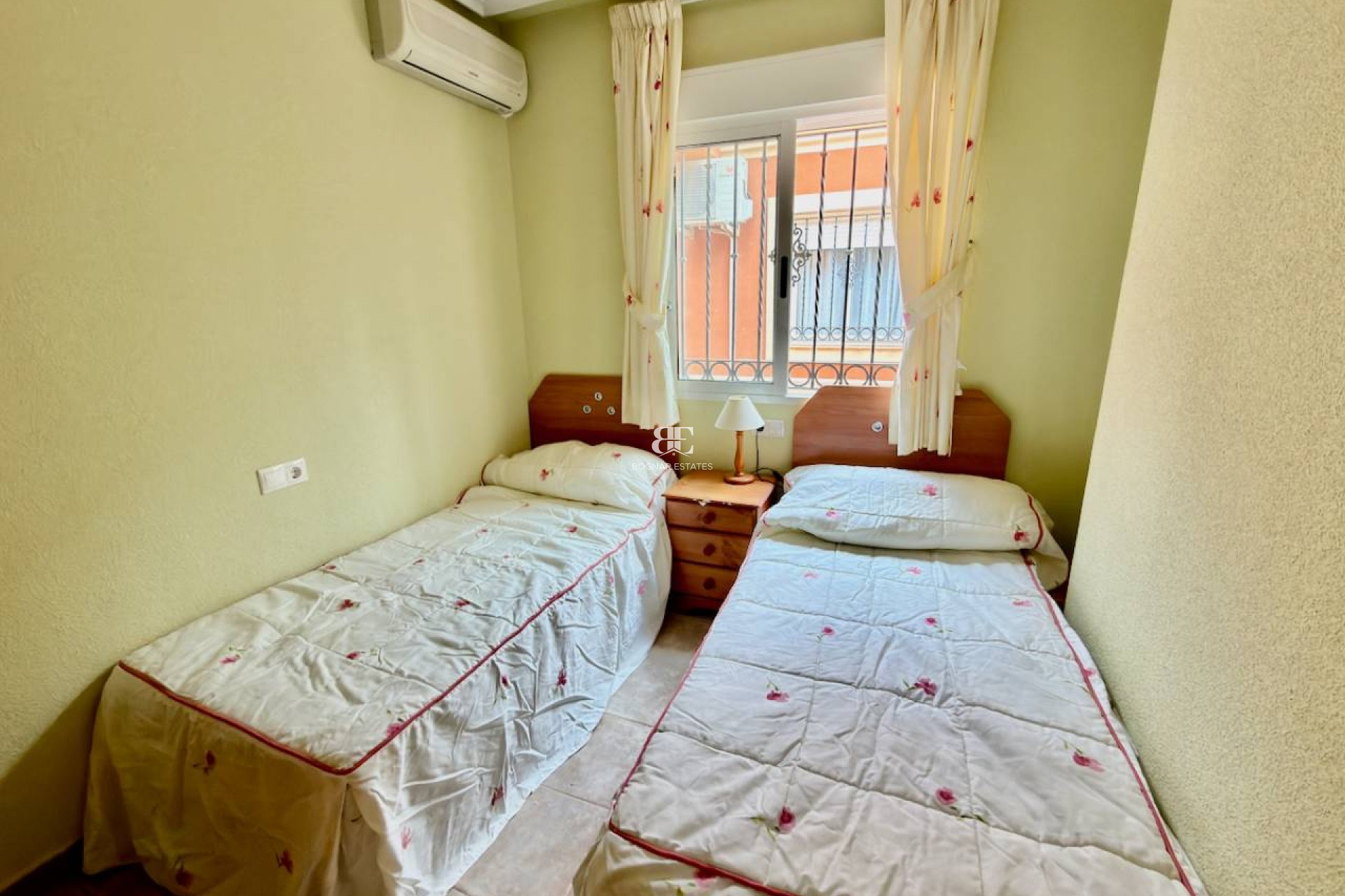 Herverkoop - Villa -
Guardamar del Segura