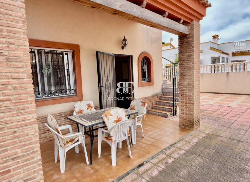 Herverkoop - Villa -
Guardamar del Segura