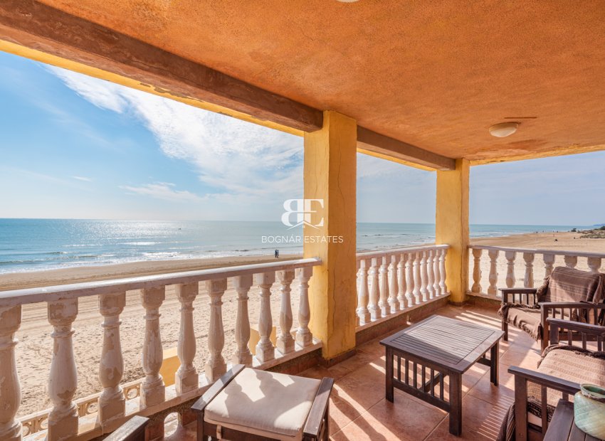 Herverkoop - Villa -
Guardamar del Segura