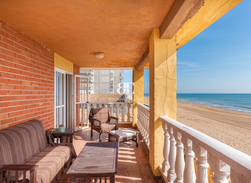 Herverkoop - Villa -
Guardamar del Segura