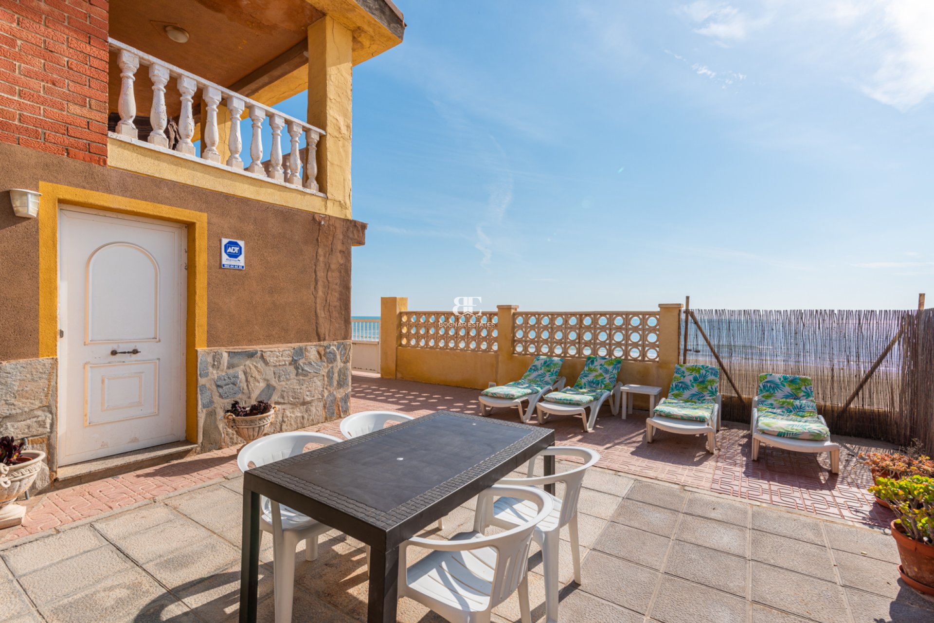 Herverkoop - Villa -
Guardamar del Segura