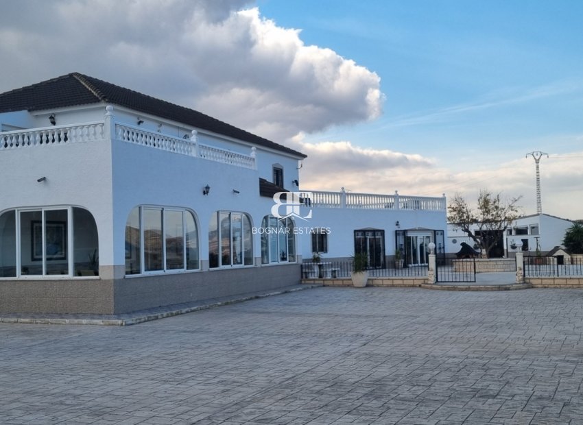 Herverkoop - Villa -
Hondón de los Fráiles