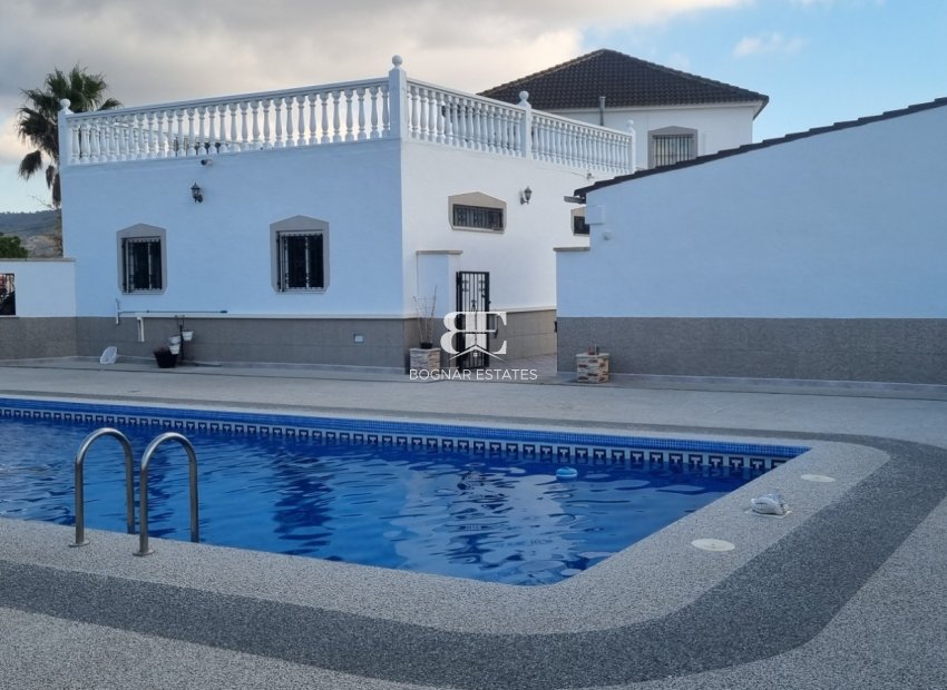 Herverkoop - Villa -
Hondón de los Fráiles