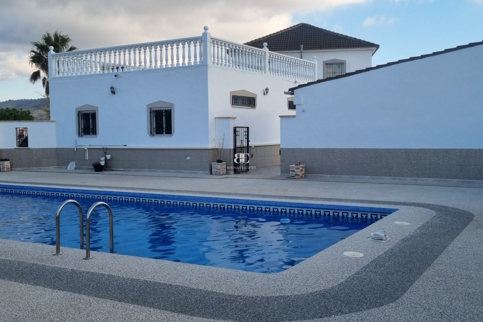 Herverkoop - Villa -
Hondón de los Fráiles