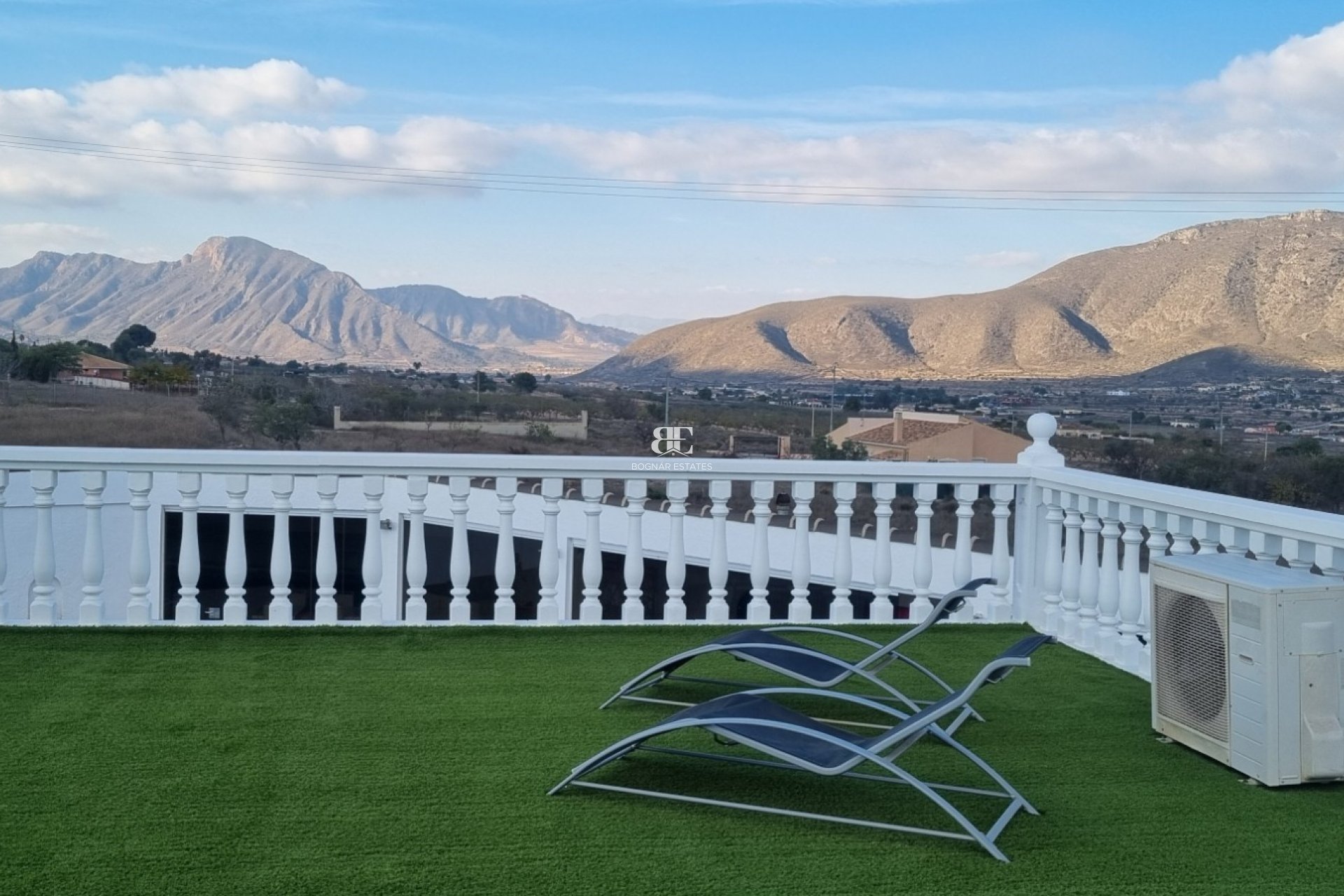 Herverkoop - Villa -
Hondón de los Fráiles
