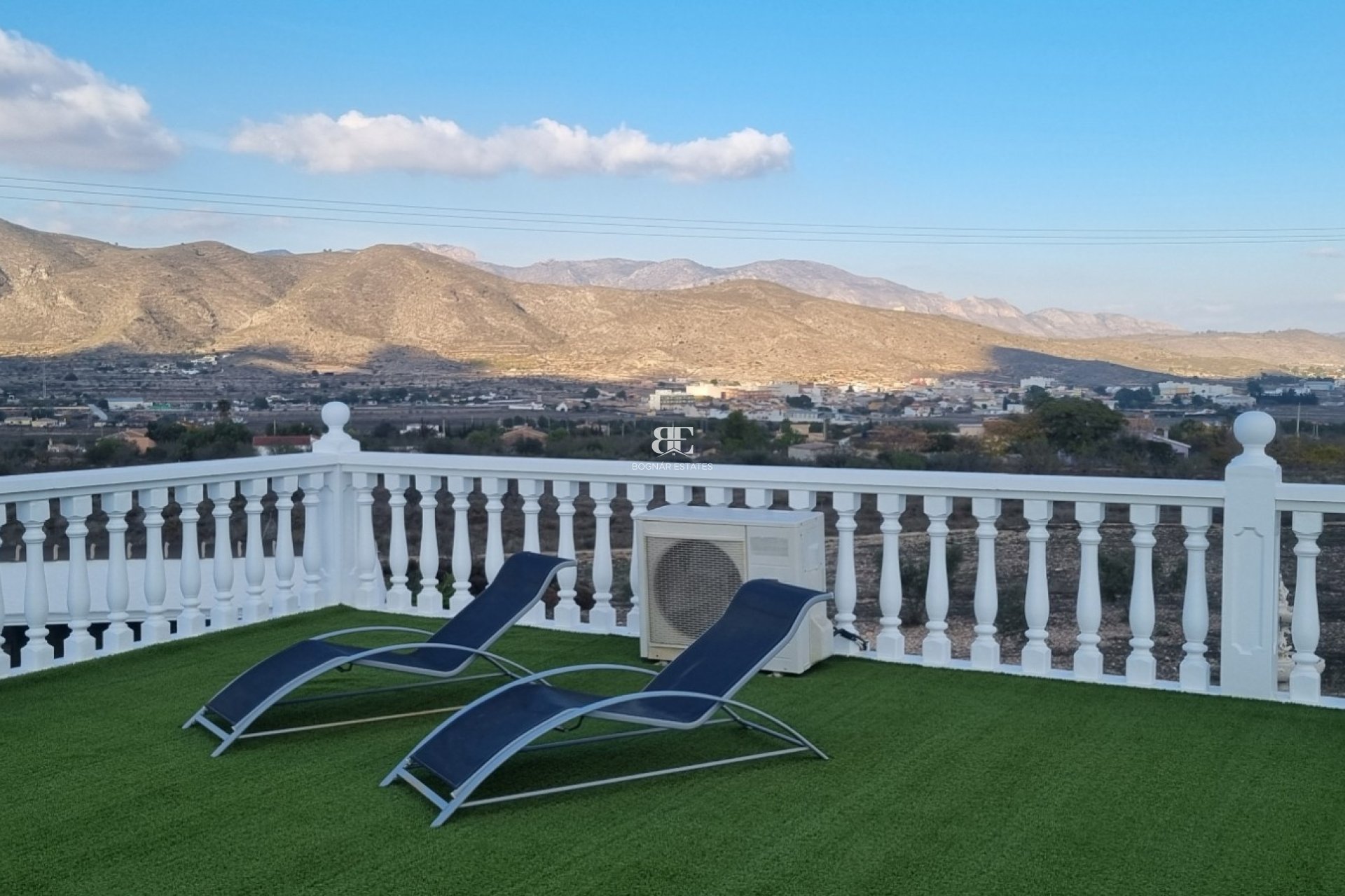 Herverkoop - Villa -
Hondón de los Fráiles