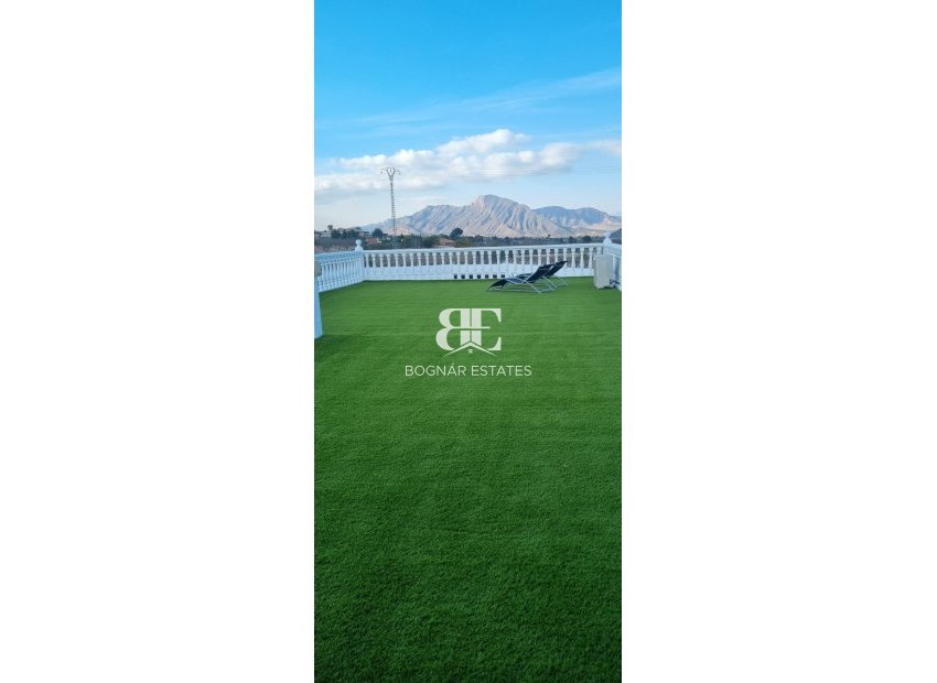 Herverkoop - Villa -
Hondón de los Fráiles